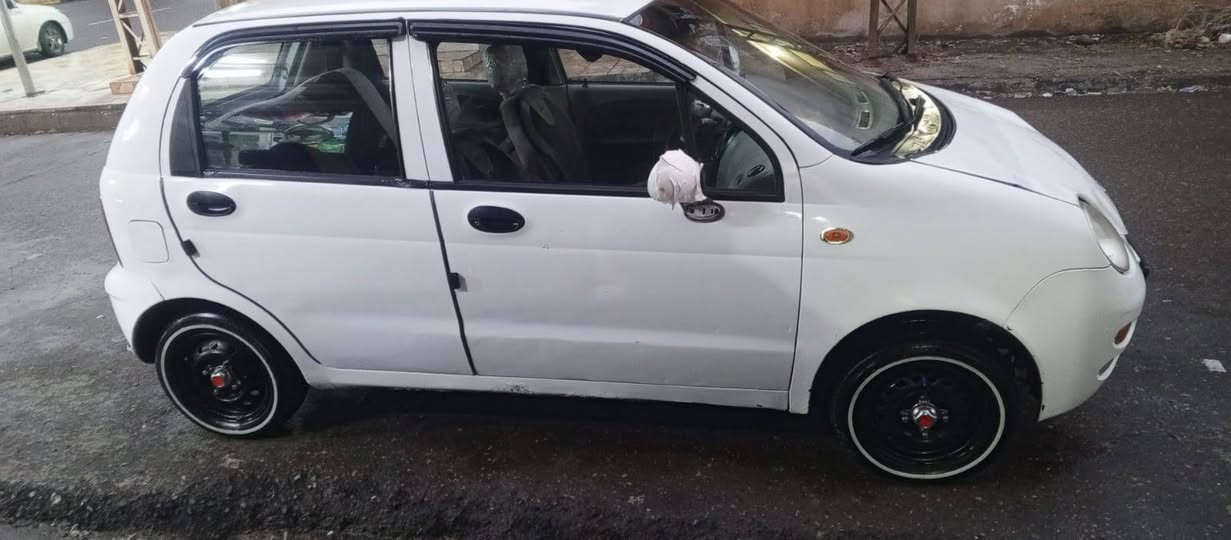 سلام عليكم للبيع كيو كيو موديل 2012السعر 28$بيها مجال 

رقم نينوى مسطرة كابون بانزين بيها 

التحويل من الشرعي 

محرك بدايه رخاوه

كير شرط تبريد وتفئه شغال 

شرط بدون صبغ او بدون دواخل 

العنوان موصل حي الحدباء 
***********
***********
