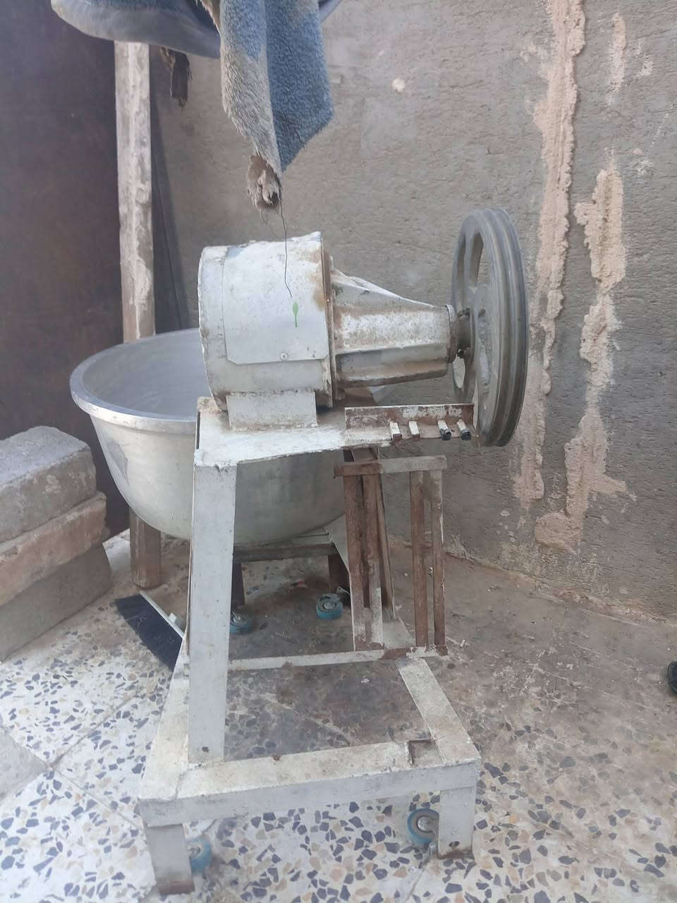 السلام عليكم عجلة البيع عجلة كمل هذي مطورين سعر 450بامجال . ***********
