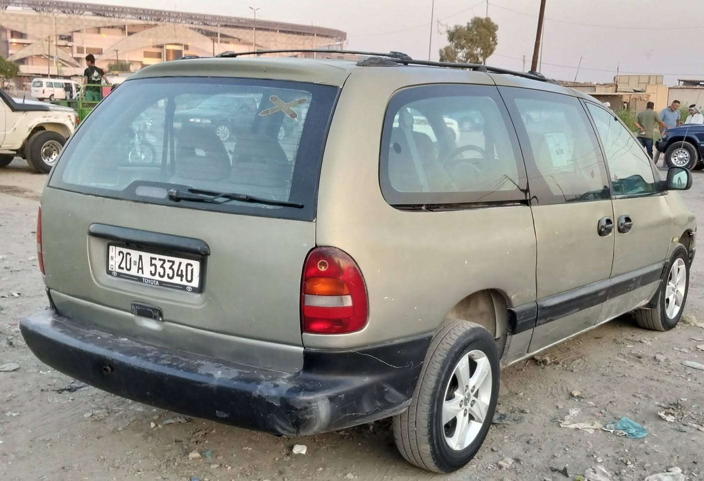 دوج سبعه راكب موديل 1998رقم ديالى سعر 42وبيها مجال بصيط مكان بغداد هاتف***********
