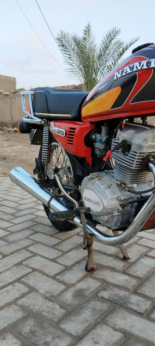 سلام عليكم شلونك حبايب عندي دراجه للبيع رقم وسنويه
ارشه غراض نامه والسعر خاص اتصلو علا هاذا الرقم 
***********
