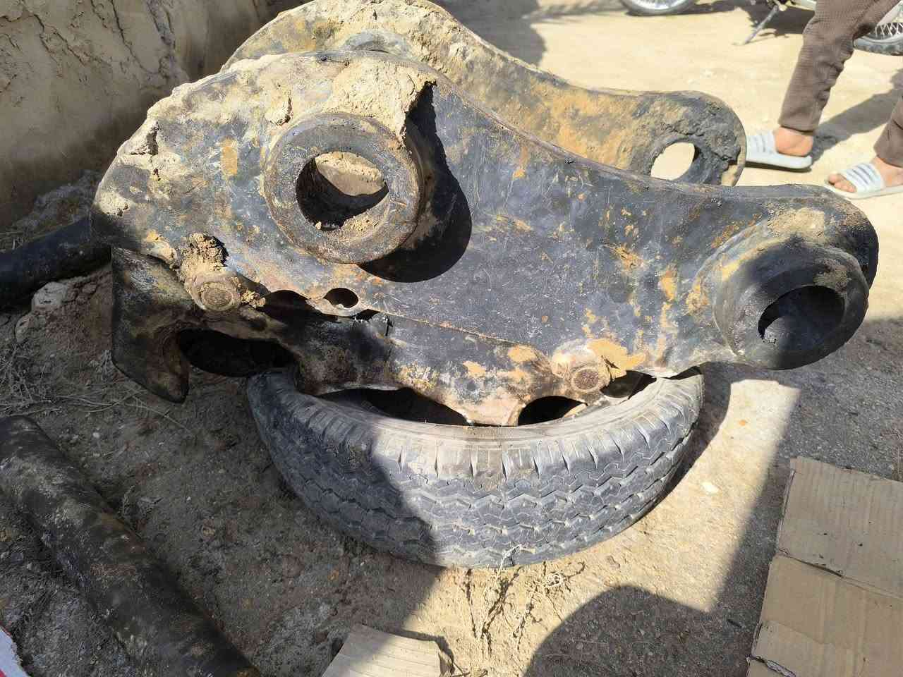 سلام عليكم كماشه للبيع مكفولة لا فطر ولا ايشي نظيفه جدا للبيع شاده عله حفاره حجم 210 بيم 80 مكان بابل رقم الهاتف ***********
