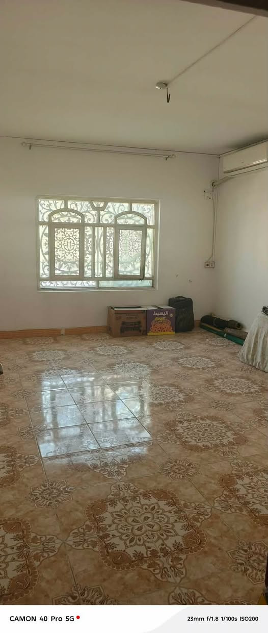 دار للبيع م 200 متر طابو صرف بنا حديث يتكون من 4 غرف نوم صاله مطبخ مجمع صحيات فوك وجوه كراج سعره 300 مكانه حله حي لاساتذه 2 قرب مستوصف لاساتذه


**إذا كنت صاحب هذا الإعلان وتريد حذفه لأي سبب، رجاءا أرسل رسالة إلى الدعم الفني**