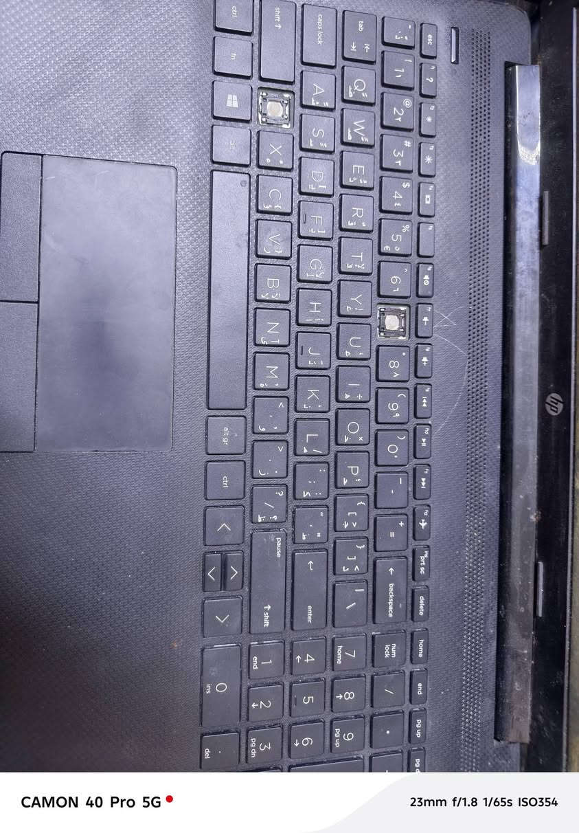 لابتوب HP  ويندوز 10 كوراي 3 الجيل ال7 الابتوب مشيول منة الزر مال z  و 7 بس هنة يشتغلاً وما بي سي ونضيف لا مبدل ولا غيرة نقصة بس تنشيط من أبو الحاسبات ب10 الألف إذا تريد اني انشطة الك سعرة 250 ألف وأي استفسار على الرقم ***********
بي مجال بسيط
