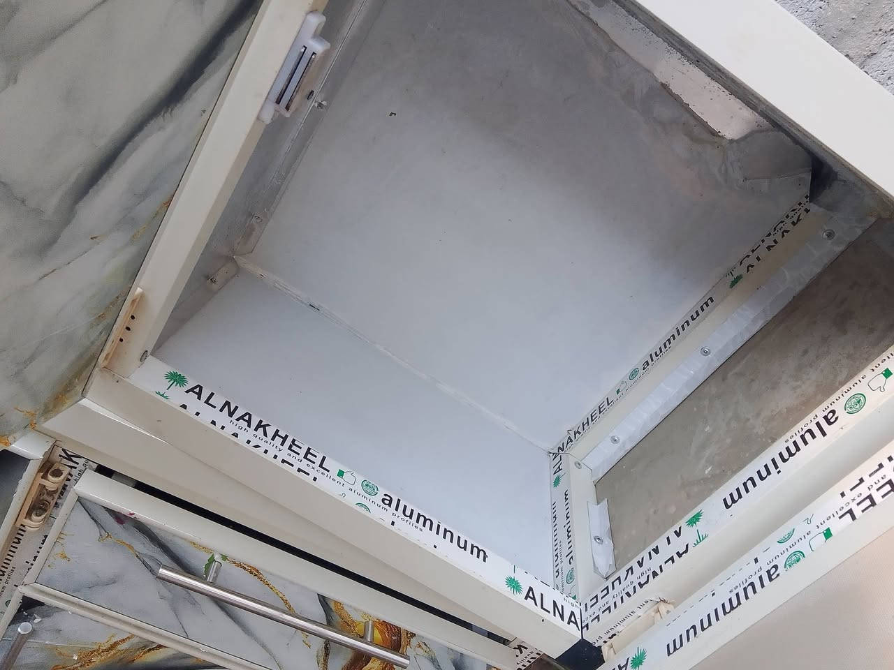 كاونتر وملحق البيع
الكاونتر مابيه سنك 

آلي يرغب يتفضل خاص وشكرا


**إذا كنت صاحب هذا الإعلان وتريد حذفه لأي سبب، رجاءا أرسل رسالة إلى الدعم الفني**