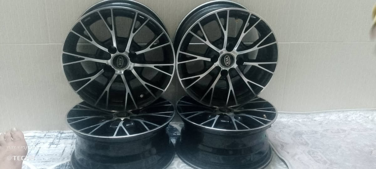 سەلاموعەلەسکوم ئەویلانە بۆفرۆشتن هەموی یەکمان لەسەر سەیارەبون قیاسیان14ژمارە موبایل 0750 0537976واتسابو ڤایبەریشی لەسەرە ئەدمینگیان وەریگرە
