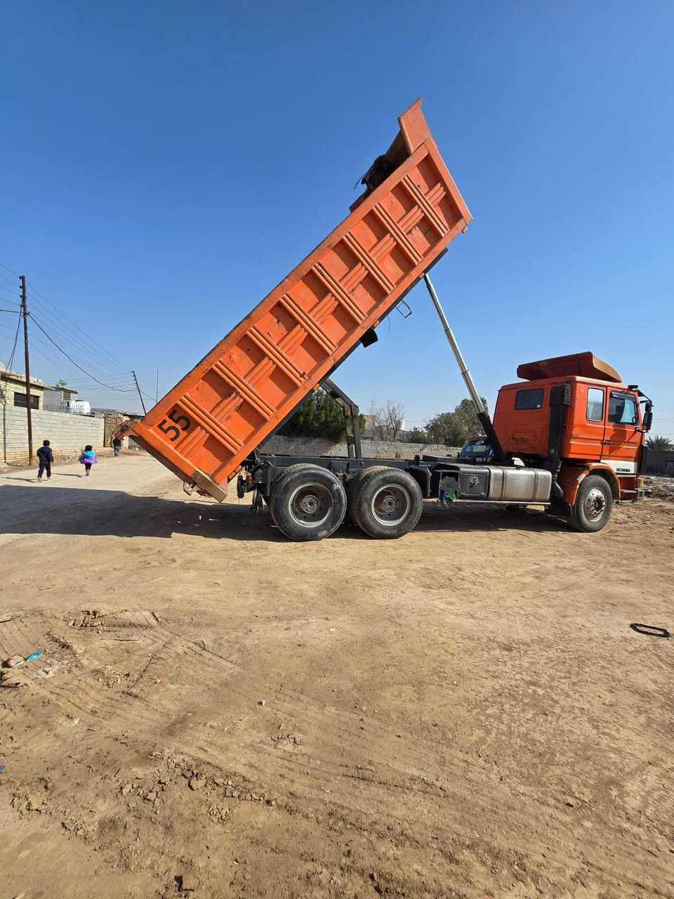 سكانيا ١٢ ونص موديل ٩٢ مجموعة ١٩ بايجر رقم إنكليزي جديد بسمي تحويل مباشر      سياره جاهزه للعمل حاليا تشتغل مابيها اي نقص              
***********
