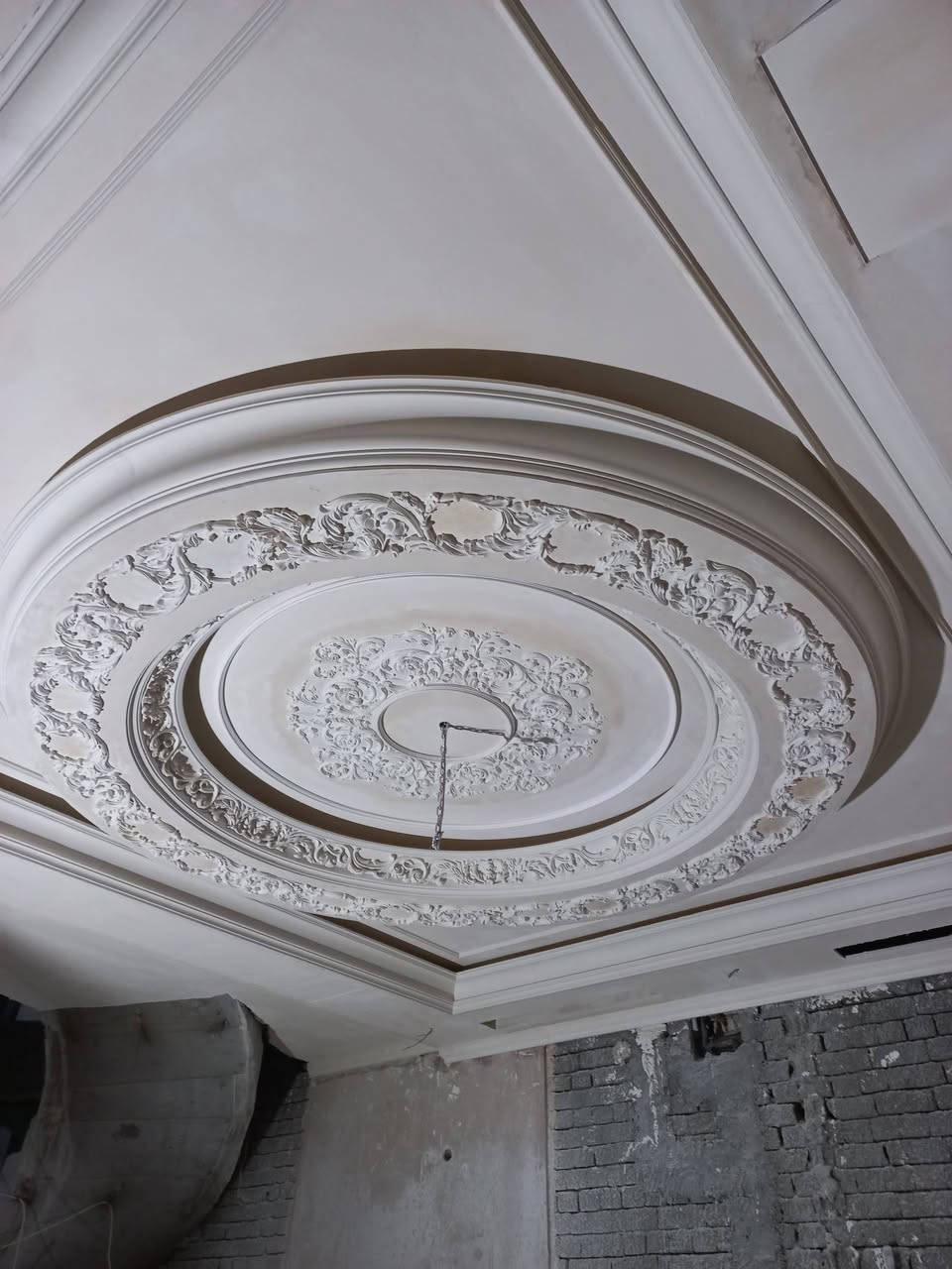 بسم الله الرحمن الرحيم اهالي بغداد الكرام انا مصري شغال بجميع ديكورات جبس شغل اهالي وشغل مهندسين شغل عالي الجوده موجود ببغداد*********** للتواصل واتس
