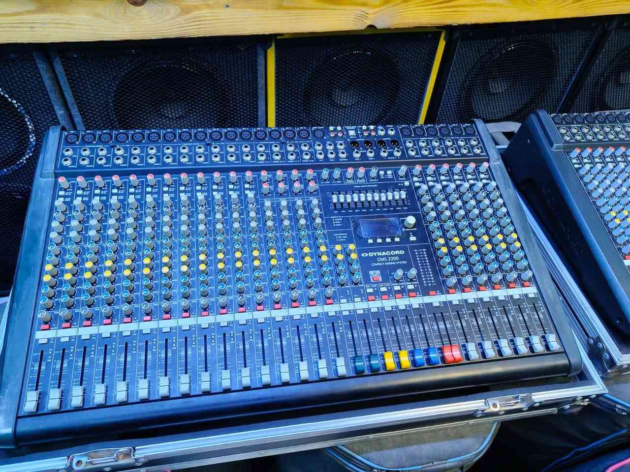 مكسر داينكورد 2200 اخرس مكفول من التصليح سعر خاص ***********
