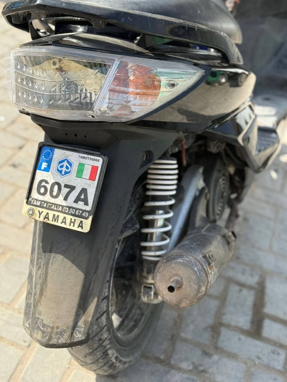 السلام عليكم دراجه سكنس فحل للبيع دراجه كدامكم وبلحقيقه بعد انضف ودراجه امانه الله علا ايدي مال بيت كلشي شغال بيها  المكان بغداد العامريه سعرها 650 وبيها مجال رقم الهاتف*********** والشراي بي خير ويدلل
