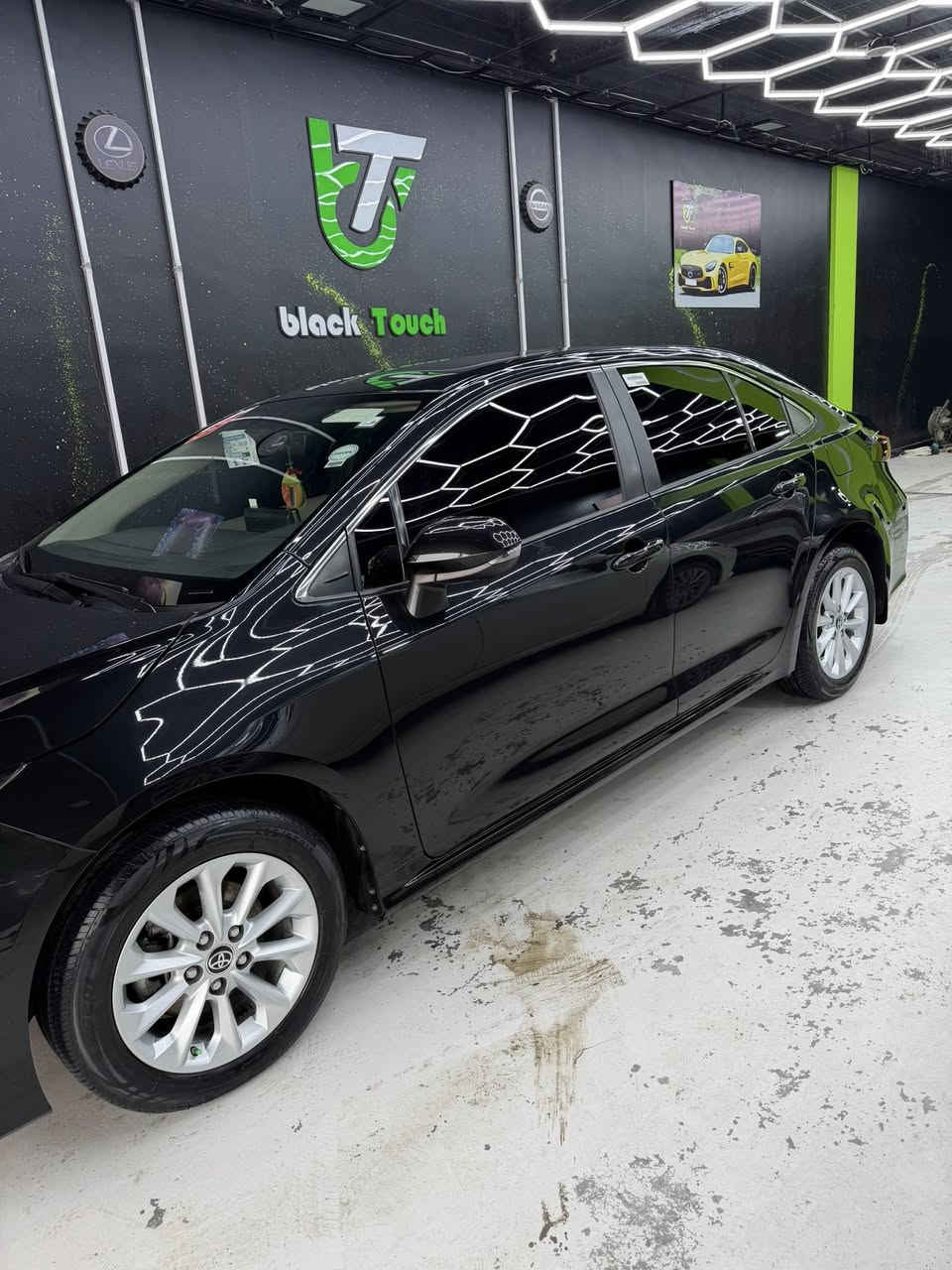 السلام عليكم كورلا ٢٠٢٢ ساز أم الضمان 

بانزين فقط كير محرك ع وضع الوكاله
سياره مضلل بسنويه وكفاله عامه من الضرر شرط مكفوله حته من البارد والشخط
فول موصفات  وبسعر 16/500$
موصفاتها
فتحه
بصمه 
دخول ذكي 
قطعتين تبريد 
بك لايت led 
أشاير بالمري مري شفط مكان السياره الانبار فلوجه
الاتصال ***********//***********
