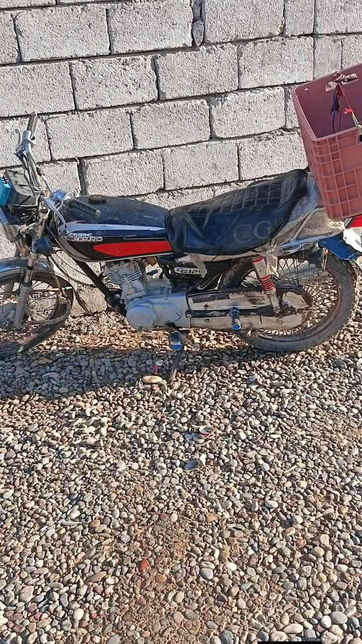 إسلام عليكم مكلف بنشر موطور للبيع نامه برو 4 گير ماناقصه شي  للاستفسار اتصل على الرقم ***********
