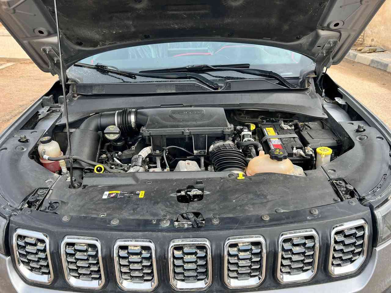 جيب كومباس 2023 
ماشيه 70 ميل 

الحادث جاملغ 
هو
السعر  خاص 

مكان السياره العمارة 

للتواصل على الرقم ***********
