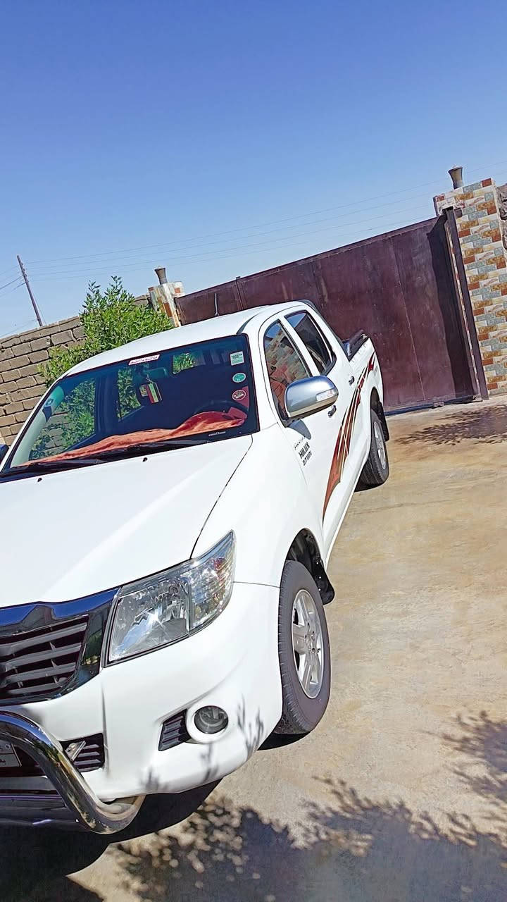 ألسلام عليكم للبيع هايلوكس موديل 2014 كويتي شاصي 19 أوتوماتيك سياره جديده بدون صبغ فقط بارد مكان صلاح الدين بيجي رقم ألهاتف ***********
