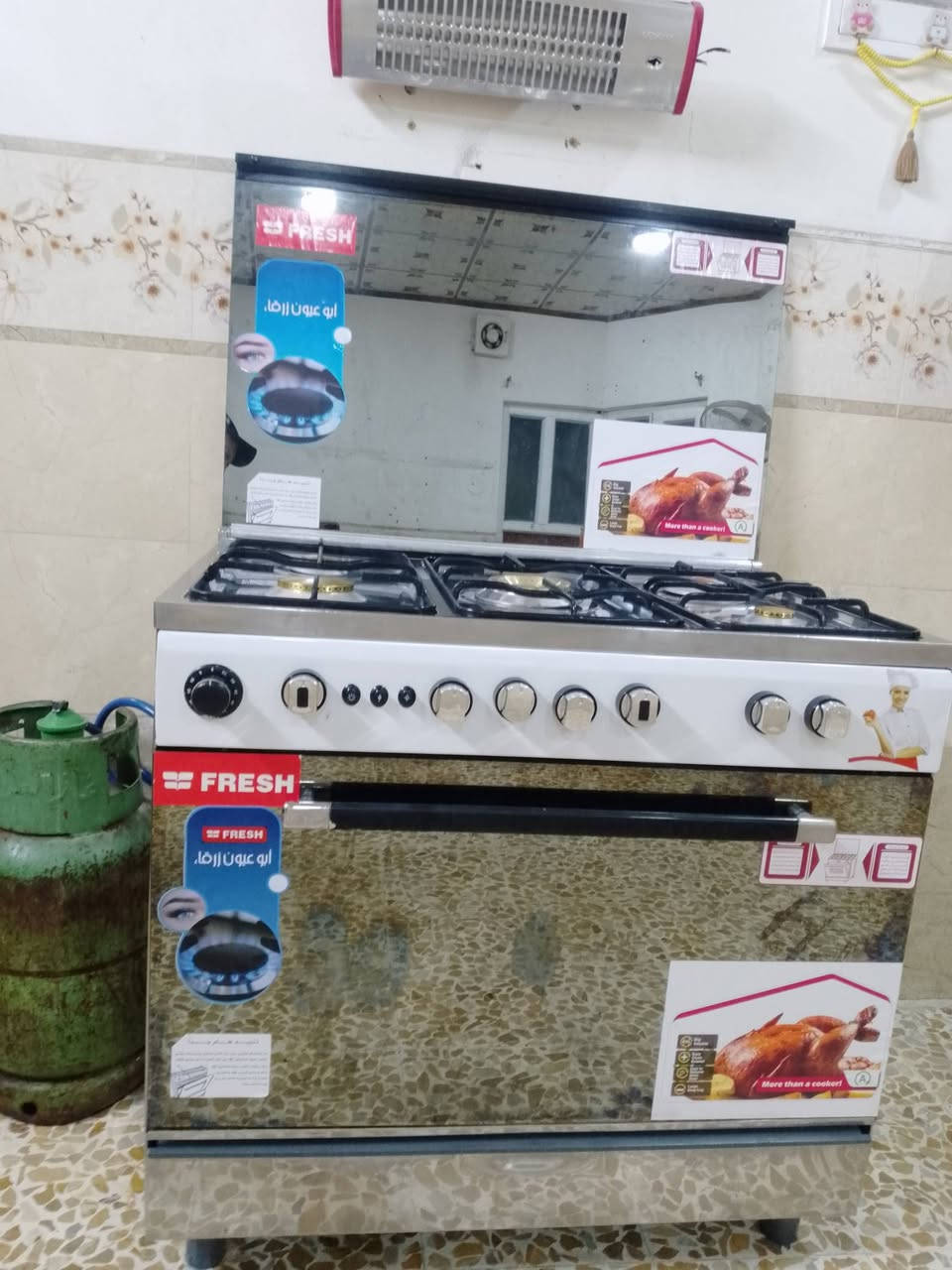 السلام عليكم /السعر 250 الف 💵
طباخ فريش مصري ستيل شرط الضمان 
نظام بوري نظافة ٪ ٩٠ ☝
 قياس 90×55 كلو شغال ☝
الفرن خطين نار 🔥رقم واحد العنوان موصل الايسر حي سومر الاستفسار ‏‪***********‬‏
