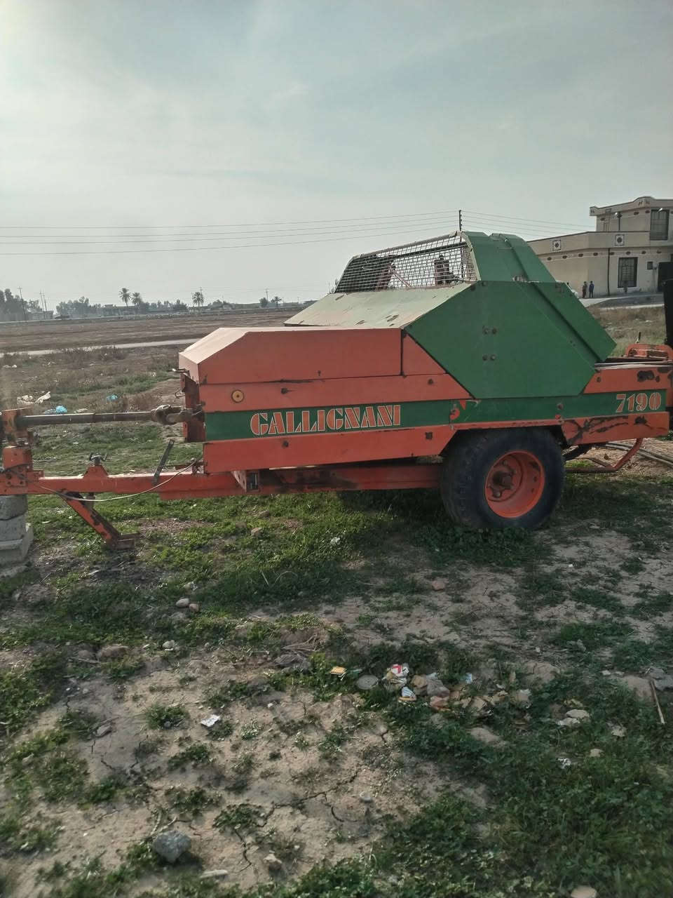 السلام عليكم، من رخصة مدير الكروب 

كابسة ايطالي بالة حجم 7100 جاهزة للعمل ابلادية مشتغلة موسم ونص نضيفه جداً لا طگ ولا لحيم تايرات جدد 
الشراي يتدلل *********** مكاني التاجي
