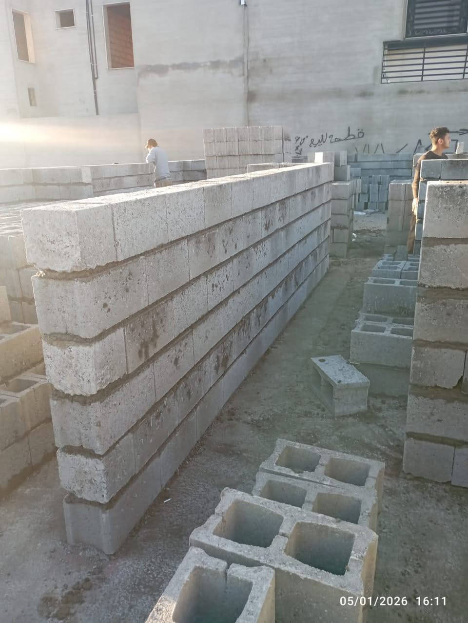 اسطه بلوك متفرغ حاليا مكان العمل بغداد كرخ ورصافه اخذ ل1000بلوكه ب400 شغل درجه اولى رقم الهاتف ***********
