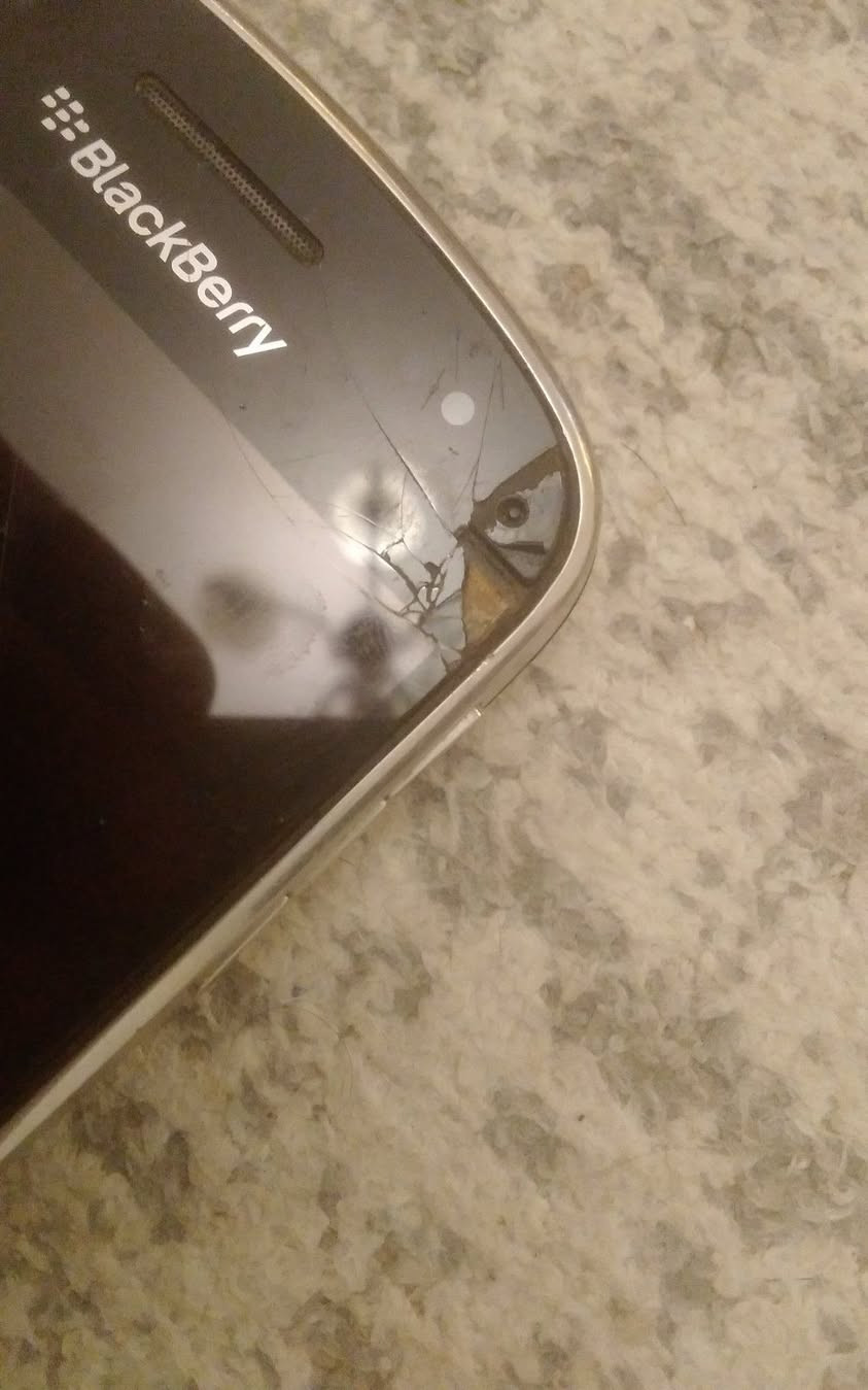 سلام عليكم
بلاك بيري Bold 9900 صناعه مكسيكيه 
فحم ما اعرف اذا شغال لو لا بدون بطاريه وبدون قبق البطاريه وبيه كسر بحافه شاشه ما اعرف اذا مأثر لو لا
سعر قيم وما عندي توصيل


**إذا كنت صاحب هذا الإعلان وتريد حذفه لأي سبب، رجاءا أرسل رسالة إلى الدعم الفني**