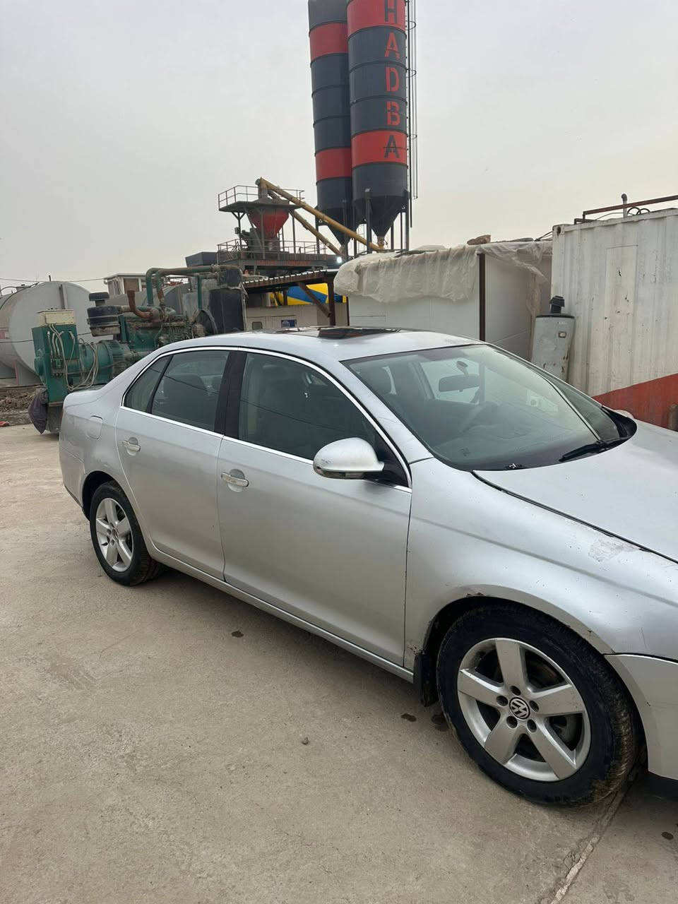 سلام عليكم
البيع جيتا 2008 رقم بغداد بسمي
محرك كير مكفولات كير عادي
المحرك 2.5 المرغوب شلعة ومعدل 
السيارة وارد امريكي صور الحادث موجودة 
سعر 52 مكان بغداد المحمودية
الستفسار ***********وتساب
***********
