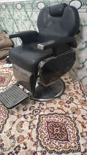 سلام عليكم كرسي اخو الجديد ما مستخدم فتره قليله مستعجل ع البيع. للتواصل *********** عمارة
