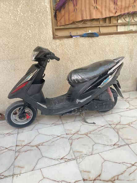 دراجه للبيع ماكس عدله نضيفه بيه شغلات بصيطه مبدله المكينه بلاد تسعه وربعين السعر ٦٥٠عنوان كربلاء جاير  ***********
