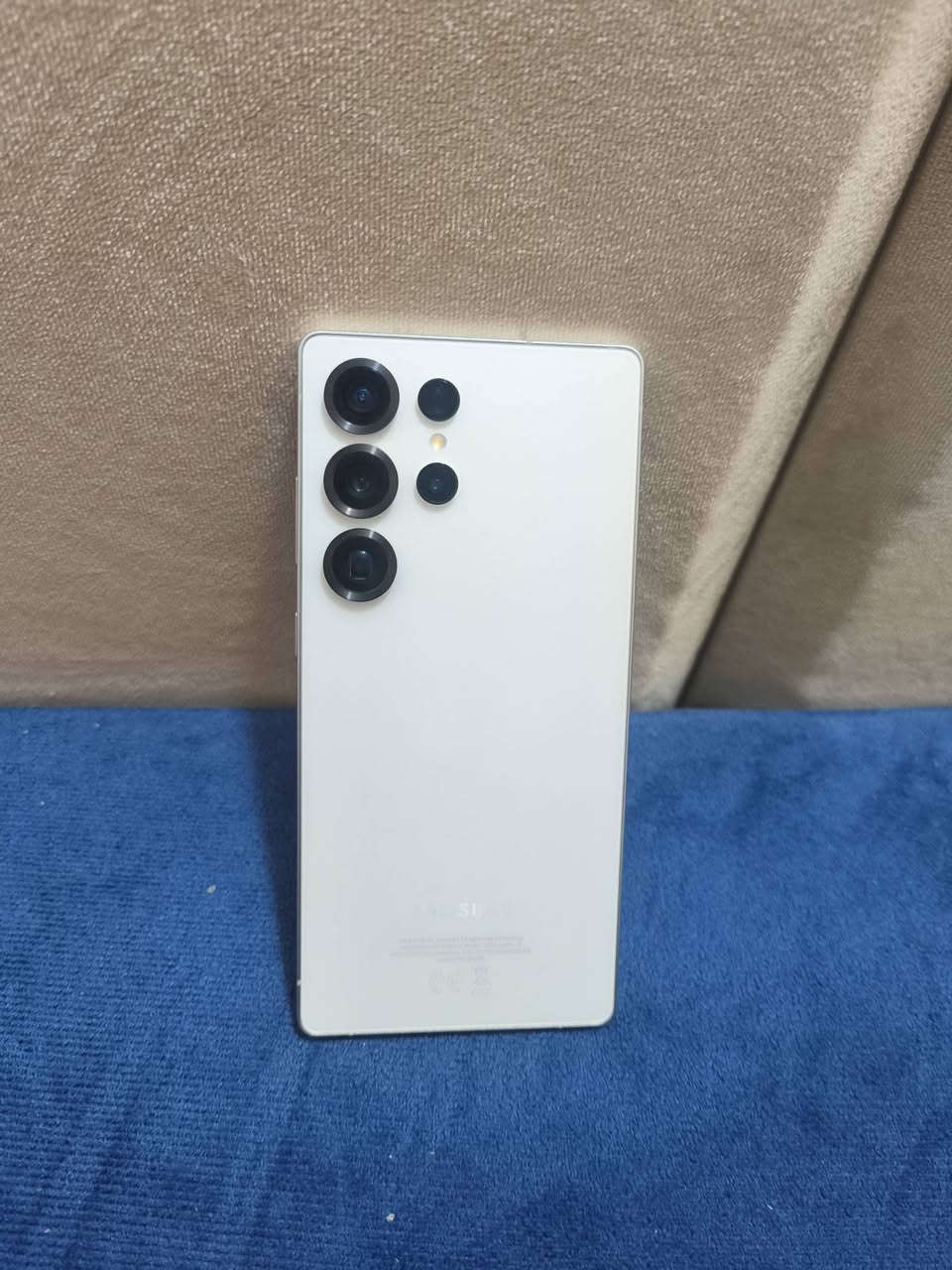 السلام عليكم s25 الترا ذاكره واحد تيرا شرق اوسط دبل سيم بدون ملحقات فقط بي خنه بلسماعه الجوه كلش قليله والباقي مكفول السعر 1250 بغداد الحسينيه


**إذا كنت صاحب هذا الإعلان وتريد حذفه لأي سبب، رجاءا أرسل رسالة إلى الدعم الفني**