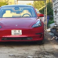 تسلا 3 موديل 2023  تك ماطور  اللون احمر داخل ابيض  السعر 18.000$ بي مج...