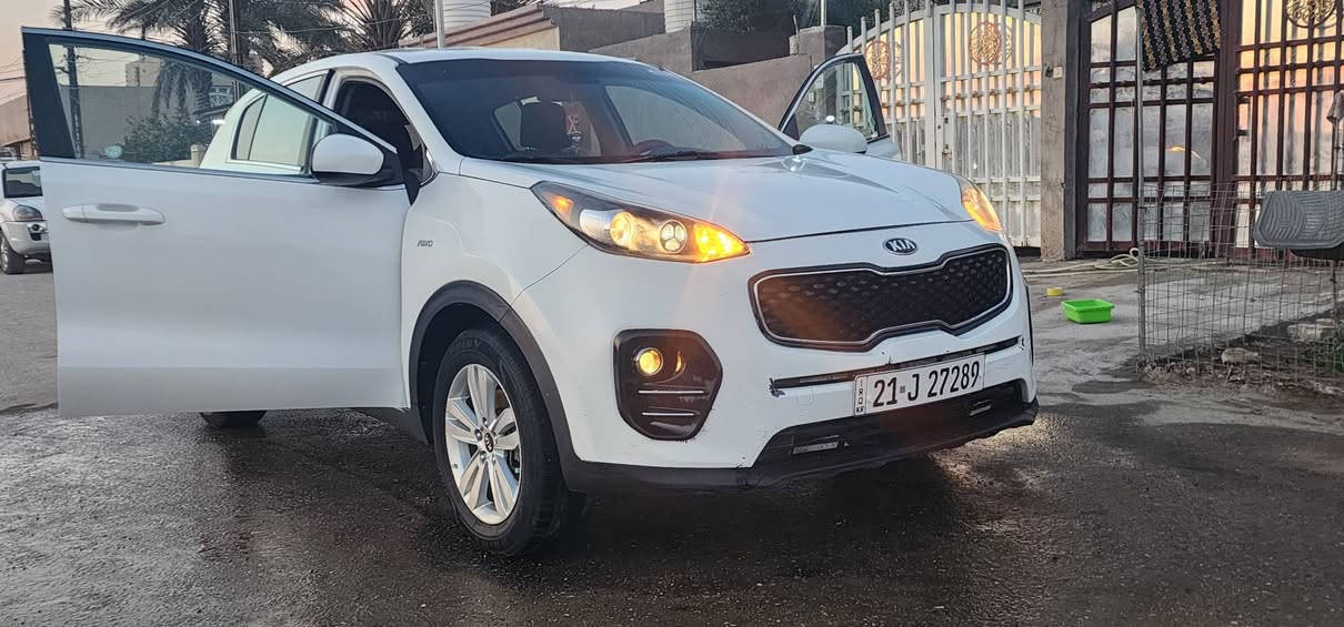 السلام عليكم..
سبورتج ٢٠١٧ امريكي

ماشيه ٩٣ الف ميل 

باسمي تحويل شوكت متريد 

رقم سليمانيه 

مكانها بابل المسيب 

١٦٥ بيها مجال
***********
