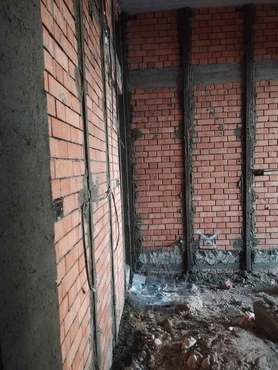 السلام عليكم ورحمة
متوفر كادر لبخ تصفير مساطر شغل درجه اولى *********** الكادر من الرمادي تصفير ليزر وزاويه 90
