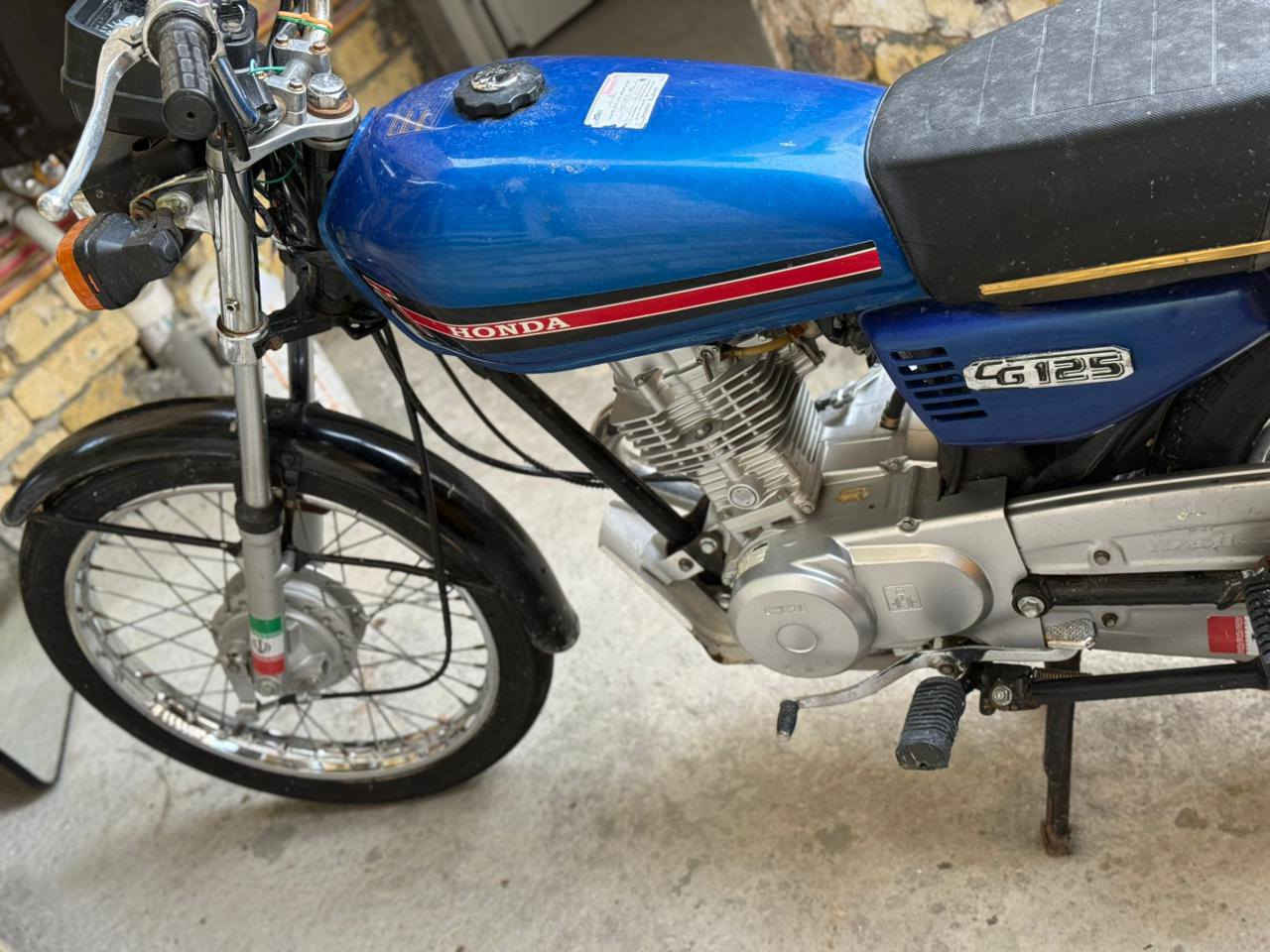 دراجه نامه بدون بدون اوراق كهرباء شغاله سعر 750 وبيه مجال مكلف ننشر رقم صاحبه
‏‪0777 603 4443‬‏
