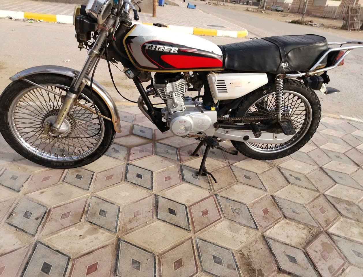 موديل 20 محدث 23 للبيع "400" وبيها مجال..
باقي الصور والتفاصيل خاص


**إذا كنت صاحب هذا الإعلان وتريد حذفه لأي سبب، رجاءا أرسل رسالة إلى الدعم الفني**