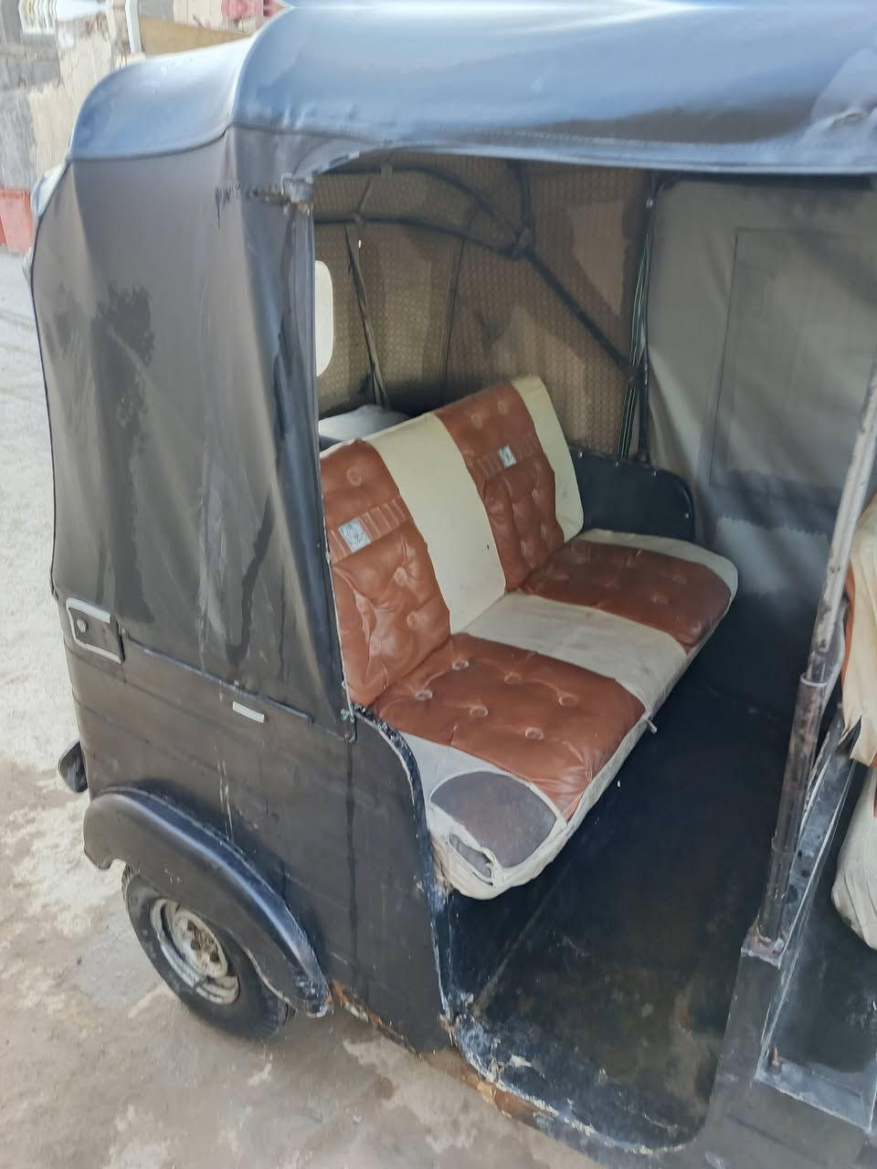 تكتك للبيع موديل 16 محرك 20 اوراق اصولي 5 اوراق مكفوله من السرقه مكاني الحمزه الغربي بابل السعر مليونين و 600 وبيها مجال 
للستفسار 
***********
