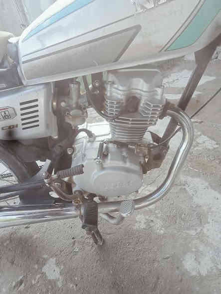 سلام عليكم  شباب اربعة كير كلك مديل 21 دراجة بيهة مشي خير من اللة امبدل بس ولفات السعر 350وبيهة مجال  الموشراي لا يطب نهاين ***********
