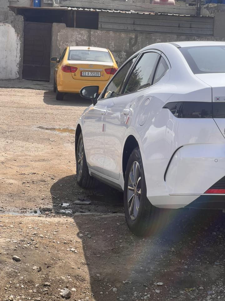 السلام عليكم شباب بي واي دي مديل 2025 للبيع زيرو بعدهه ما مرقمهه ما ماشيه دوشمه ارضيات وكشنات جاهزه للاخير ب 18 ونص وبيهه مجال مكاني بغداد ***********
