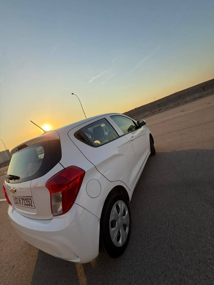 السلام عليكم
شوفرليت سبارك 2020 خليجي كفاله عامه
ماشيه 57
شاشه كبيره
كامره
رقم بغداد 
نكليزي جديد وهزه جديده ثاني تحويل
كير مكينه مكفولات 
وبيها سونار هم
مكاني بغداد بسمايه 
السعر 95 وبيها مجال بسيط
***********
