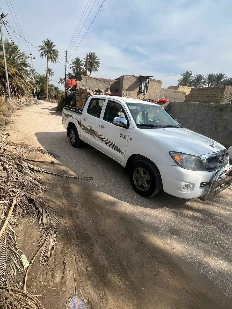 سلام عليكم للبيع فلاونزه موديل 2011 جاهزه كير حداديه مكينه لا تبخير ولا تنقيص تخم تاير شاصي 19 مكفول تبريد بلادي وثلج الرقم ***********
