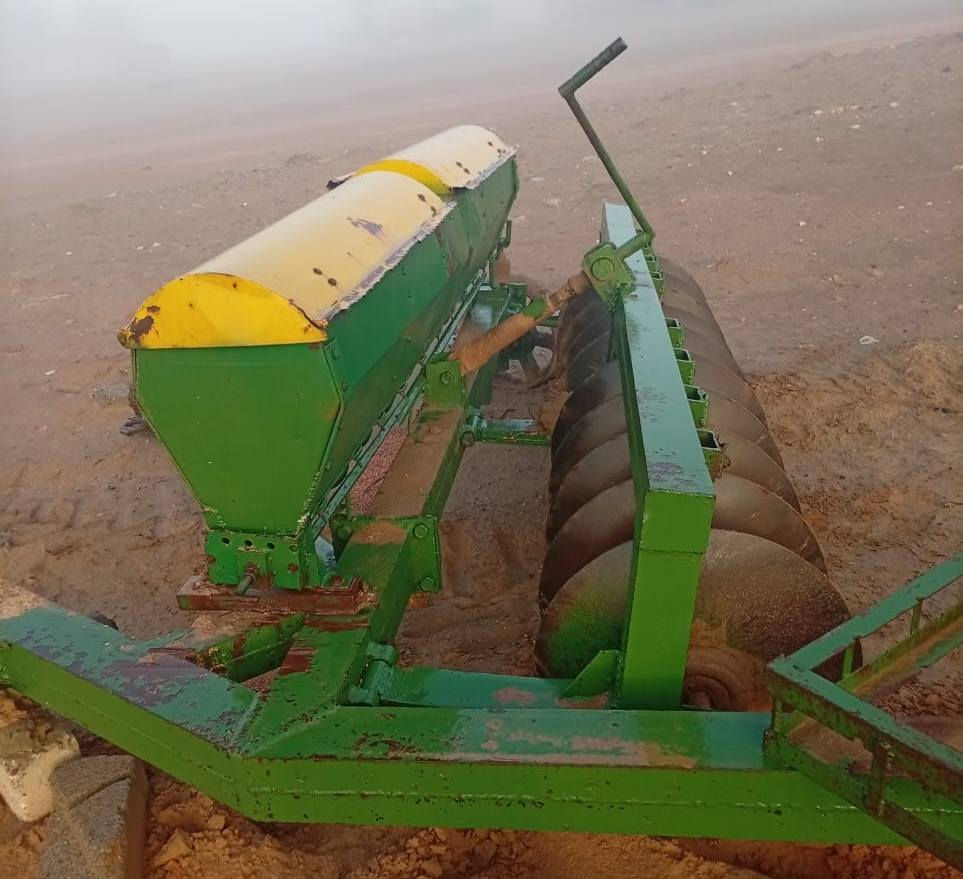 للبيع فالفو ابو اربعه مع
دسك عشره صاج للاستفسار
 اتصل *********** تريد تجي
 خاص هاذى عاد بكيفك
