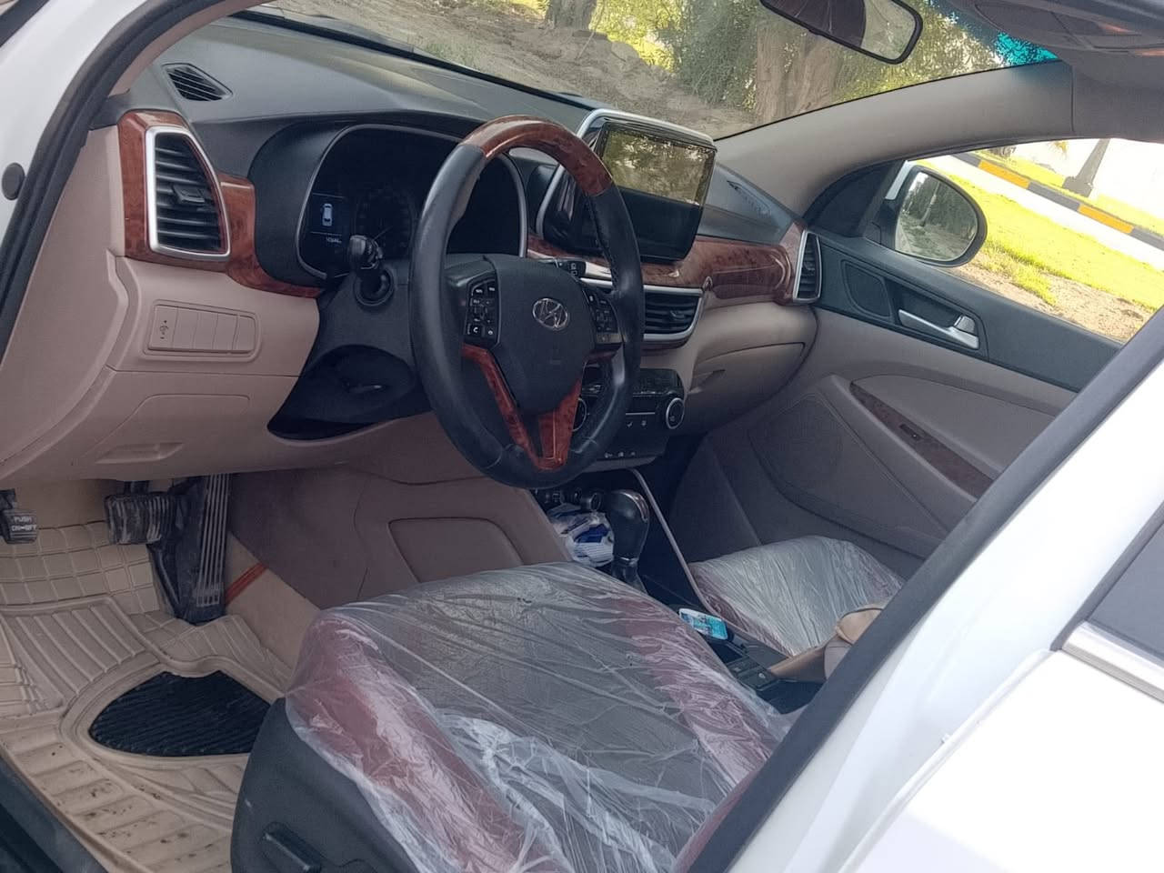 سلام عليكم ورحمة الله سياره نوع توسان خليجي موديل 2020خليجي فول مواصفات بصمه شاشه كامره حساسات تحكم ستيرن جهتين خمسه ويل كب شاير مري مري شفط كشنات كهرباي جلد تدفاه تبريد كشنات كفاله كير مكينه حداديه تخم تاير تبريد كفاله من ضربه او تبدي او صبغ العنوان كربلاء السعر184 بها مجال حق الجيه رقم***********
