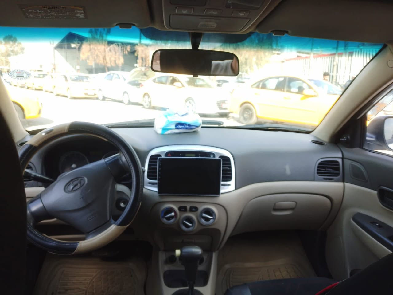 سلام عليكم للبيع اكسنت 2010 خليجي
محرك 14 محرك وكير شرط سنويه نافذه  قبل سبوع هزه جديده  صدر تايرات جديد 
صبغ بوند + جاملغ خلفي طخه خفيفه بلا حوض السعر85 وبيه مجال بسيط
‭٠٧٨٠ ٠٥١ ١٨٧٢
