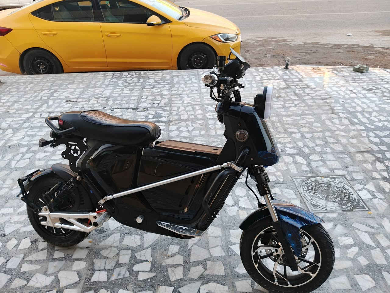 دراجه شحن ماركة dr بطارية ليثيوم 50 انبير دسكات امامي خلفي ثلت سرعات  مع البك السرعة 50 
جديد مصالري شهرين من اخذتة بمليوني
رايده مليون واربعمية مكاني بغداد الكمالية رقمي ***********
