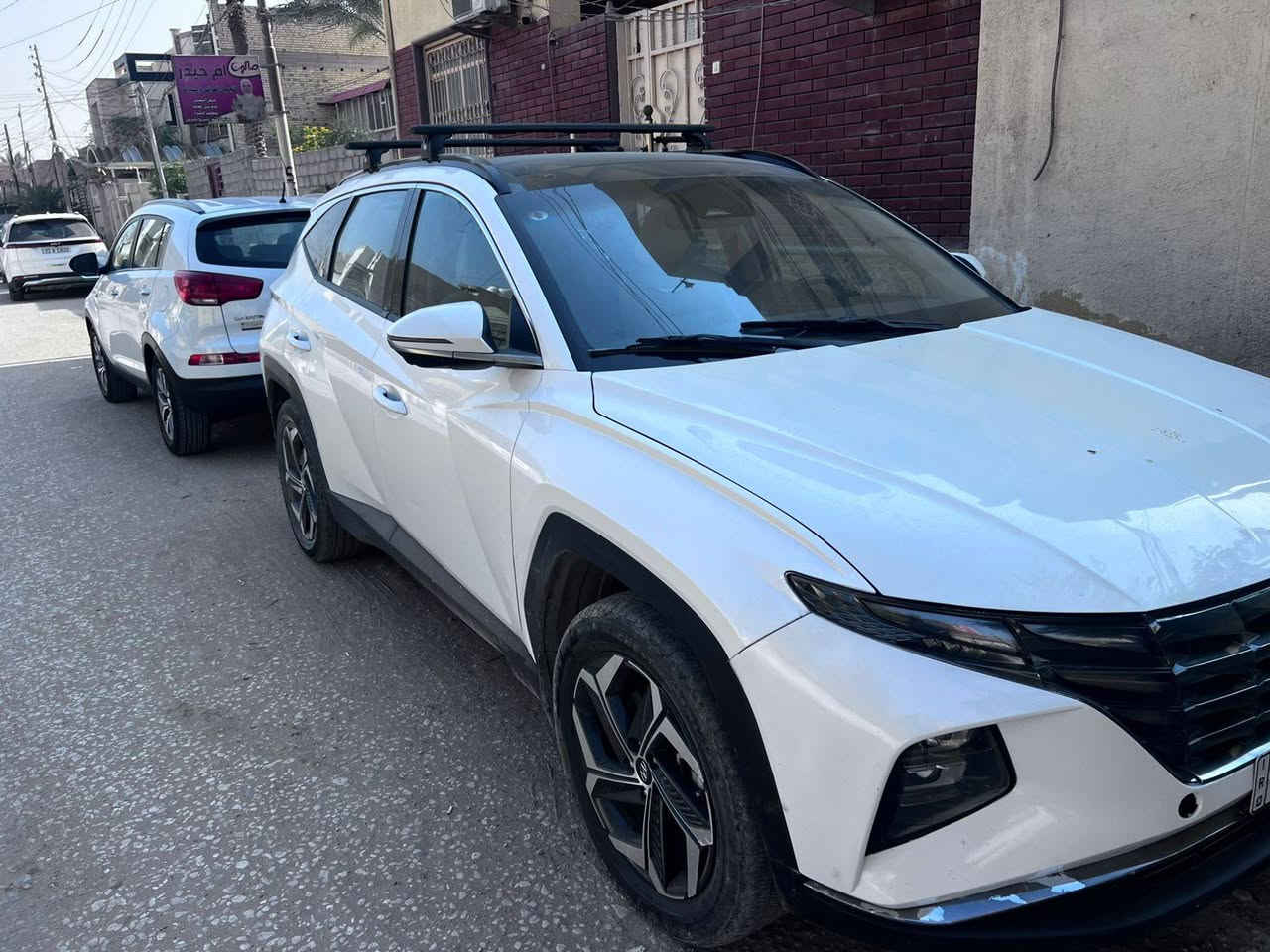 السلام عليكم توكسان   تايتل2022 لمتد vip فول الفول امريكي
لون السياره ابيض 
المواصفات LIMITED VIP
1- بصمة تشغيل 
2- بصمة ابواب لمس دخول ذكي 
3- بنوراما على طول السيارة 
4- صندوق كهرباء شفط 
5- كامرات 360 درجة ( جانبية - امامية - خلفية ) 
6- كامرات مع الاشارة 
7- السيارة تتقدم وترجع ب البصمة 
8- تبريد تدفئة كشنات 
9- كشنات جلد كريمي 
10- كشنات كهرباء 
11- اضواء محيطية 67 لون اختياري 
12- كشنات خلفية هيتر 
13- مرايات تعتيم ذاتي 
14- ابل كار بلي 
15- اندرويد اوتو 
16- شاشة دجيتل 3 اشكال للقيادة 
17- اشاير ترحيب 
18- اضواء امامية LED زنون 
19- اضواء خلفية LED
20- هوك خلفي 
21- فول اوامر صوتية 
22- جامات اوتو 
23- قطعتين تبريد 
24- اشارات ب المري
25- كير دكم 
26- شفتات ستيرن 
27- تحكمات ستيرن 
28- السيارة فور ويل 
29- محرك 2500 المرغوب 
30- هاند بريك بصمة 
31- شحن واير ليس 
32- منافذ شحن 
33- اوتو هولد 
34- تشغيل عن بعد 
35- السيارة اوتو بارك 
36- حساسات امامية 
37- حساسات خلفية 
38- كير AT المرغوب 
39- رادار امامي رادار خلفي رادار جانبي 
40- نقطة عمياء 
وبعد بيها هواي مواصفات 
ممشى السيارة ( 24 الف فقط ) 

السيارة بيه  صبغ جاملغ وبنيد بدون دواخل

مكان السيارة كربلاء 

السعر 190وبيها مجال 

رقم الهاتف***********
