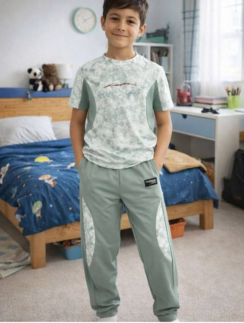 تراك ولادي درجه اولى يلبس من عمر 7سنوات الى 10سنوات #سعر8الاف#يوجد لدينا توصيل كافة المحافظات العراق


**إذا كنت صاحب هذا الإعلان وتريد حذفه لأي سبب، رجاءا أرسل رسالة إلى الدعم الفني**