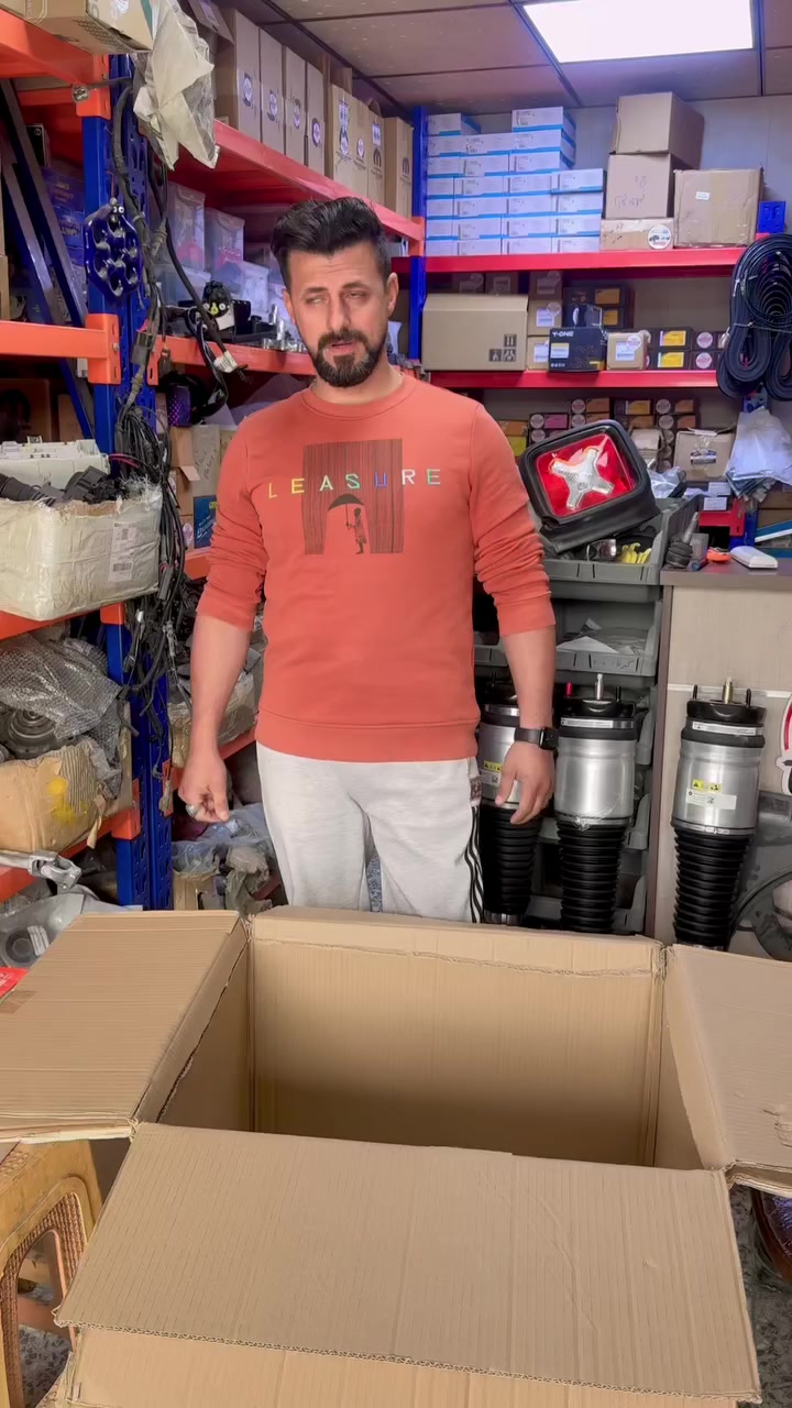 اذا كانت سيارتك جيب رينيجيد أو كومباس 🚗
وفرنا لك دبّة ماء راديتر أصلية وكالة MOPAR بأفضل جودة.

⭐ مميزات القطعة الأصلية:
✔️ عمر أطول
✔️ راحة بال وثقة في الأداء
✔️ تبريد أفضل للراديتر ويحافظ على حرارة المحرك

📍 الموقع: بغداد – ساحة الطيران
شارع الجام خلف مقبرة الغزالي الفرع الثالث (الملقب شارع حجي منيشد)
200 متر يسارًا قرب جامع الكهيه

🔧 متوفر صيانة
🚚 متوفر توصيل

📞 ***********
📞 ***********
