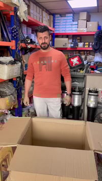 اذا كانت سيارتك جيب رينيجيد أو كومباس 🚗 وفرنا لك دبّة ماء راديتر أصلية...