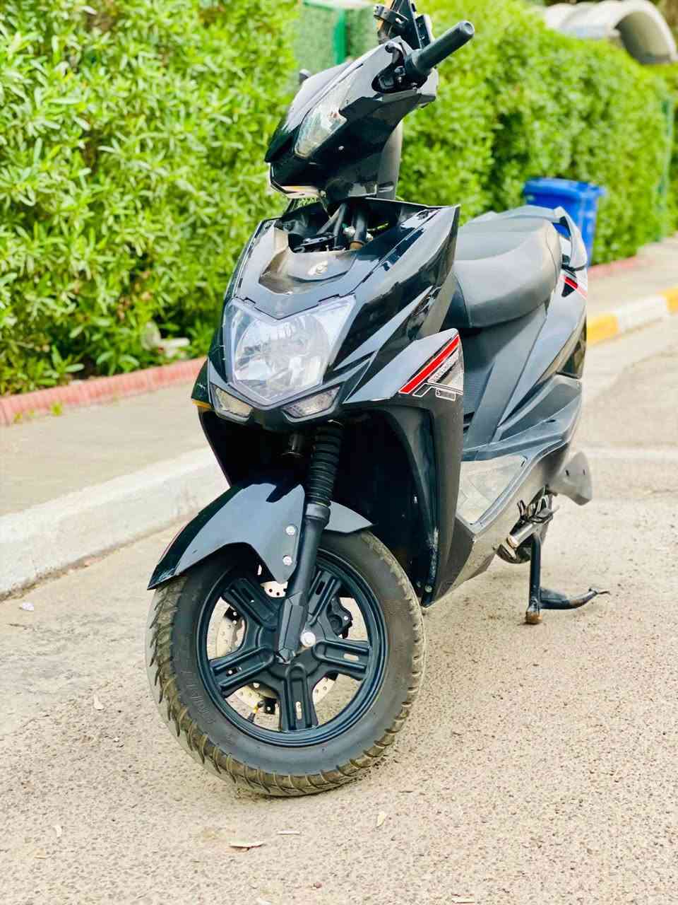 سلام عليكم 
دراجه سكنس شحن 2025 
6بطاريات مسطره
نضام R
4نمر 
بصمتين
لد 
دراجه كلش نضيفه وبعدها جديده 
فقط بيها نقص الي ماشر بصوره 
سعرها 700 بغداد حي العامل 
***********
