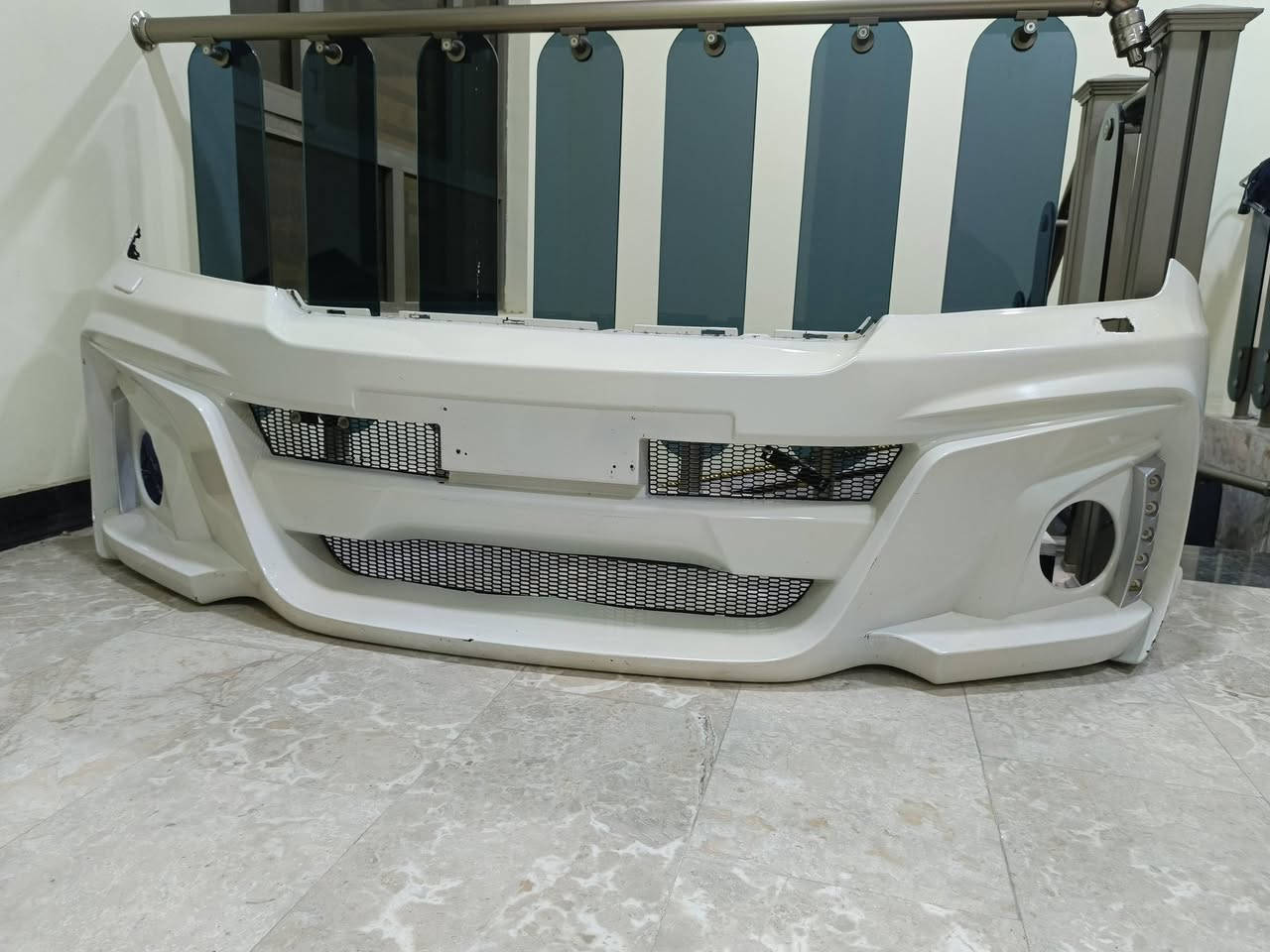 السلام عليكم 
دعامية لاند كروز سبورت + سبايدرات قمارة مال بريم 
سعر 300 و بيهة مجال مكاني بغداد 
رقم / ***********
