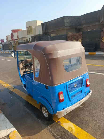 تكتك لبيع 23 بشهر 10 طالعه
مكاني ناصريه بطحاء. 
***********
هاذا رقمي
