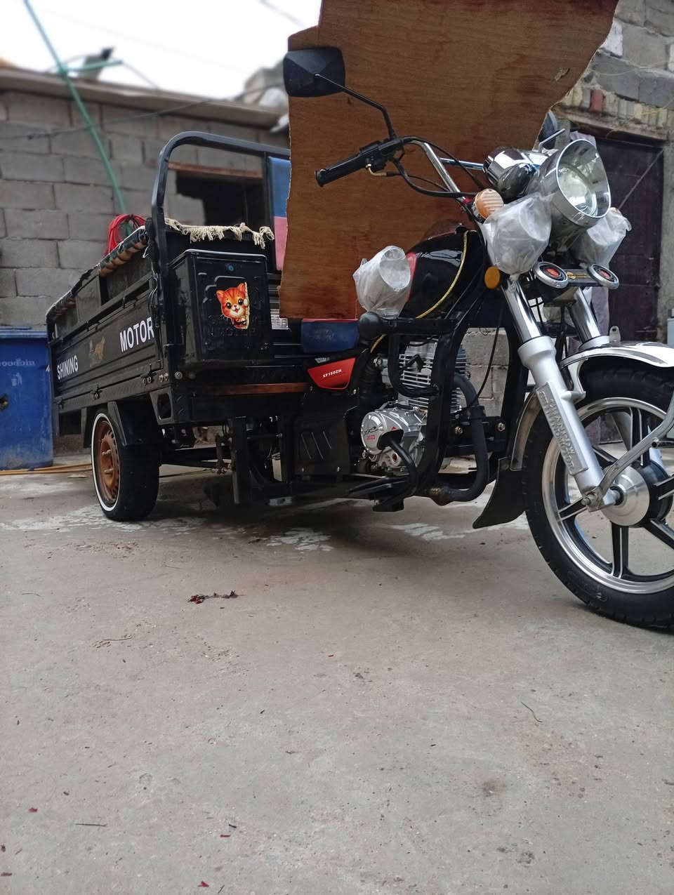 سلام عليكم ستوته لبيع موديل 2023نازله بل 2025ستوته خير من الله اوراق اصولي كبل روح رقم مكاني  بغداد سعر 2700وبيها مجال ***********
