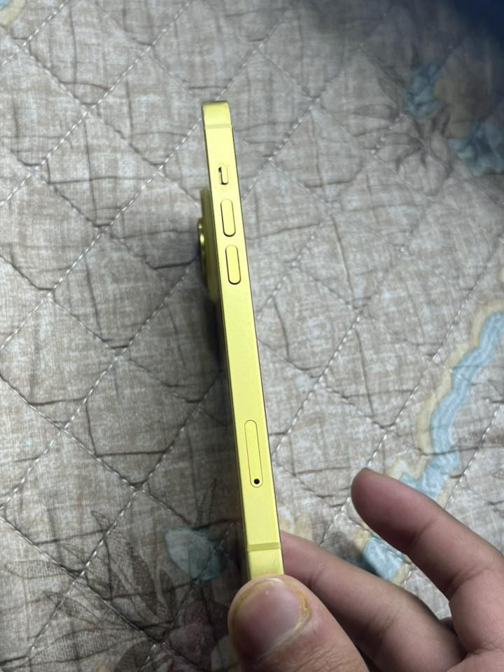 سلام عليكم
للبيع آيفون ١٤ عادي ١٢٨ مكفول وتر ماستر AAA 

بطاريه ٨٣ سعره 490 وبيً مجال 

***********
