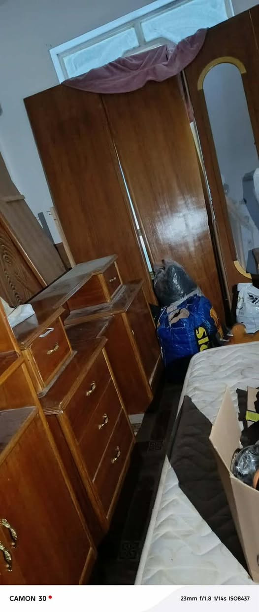 للبيع
غرفة نوم صاج عراقي نظيفة بدون ضرر 
( مفصخة بعدها مامنصوبه بسبب الانتقال من البيت )
سعرها 875 الف وبيها مجال بسيط 
مكانها الصقلاوية


**إذا كنت صاحب هذا الإعلان وتريد حذفه لأي سبب، رجاءا أرسل رسالة إلى الدعم الفني**