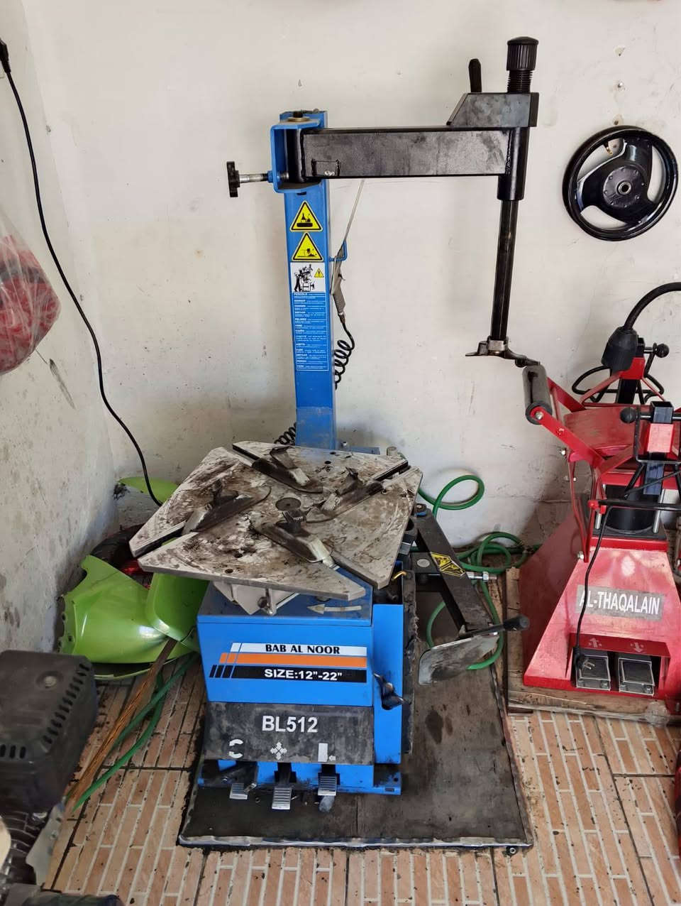 محل بنجرجي البيع غراض جديده صار شهرين استخدام وياهن ركع وميز زغير متحرك كربلاء ***********
